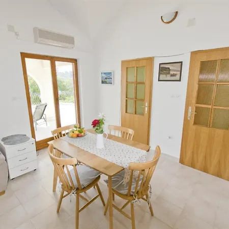 Ina Apartamento Rogač